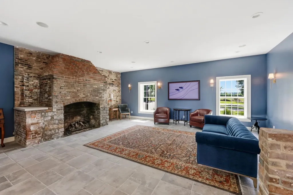 1975 Georgetown Road Paris KY 40361