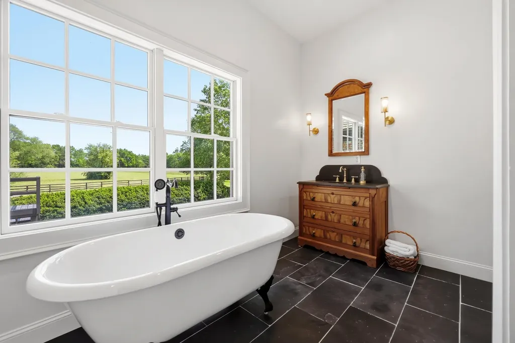 1975 Georgetown Road Paris KY 40361