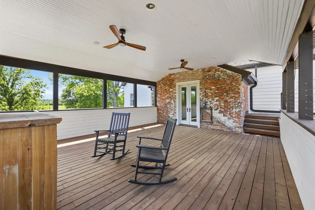 1975 Georgetown Road Paris KY 40361