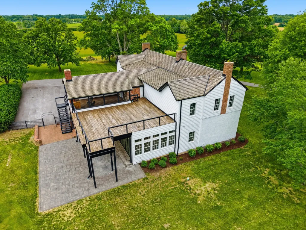 1975 Georgetown Road Paris KY 40361