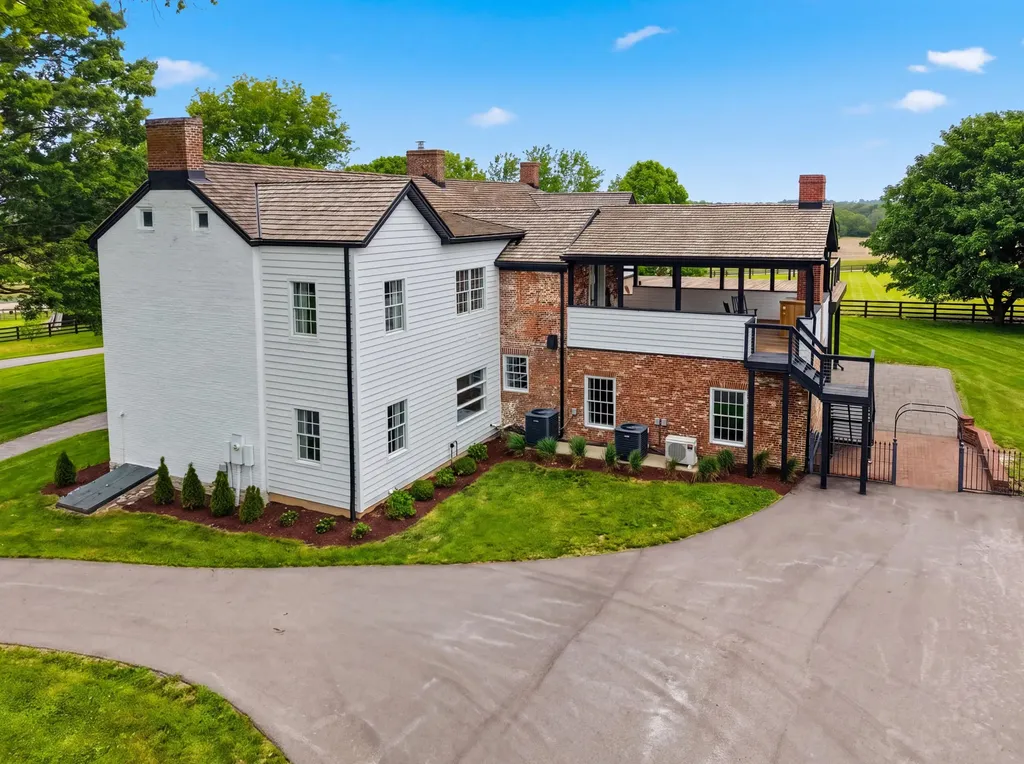 1975 Georgetown Road Paris KY 40361