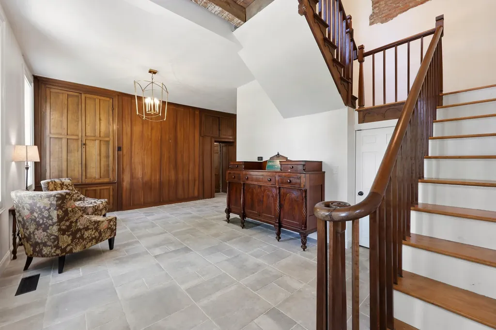 1975 Georgetown Road Paris KY 40361