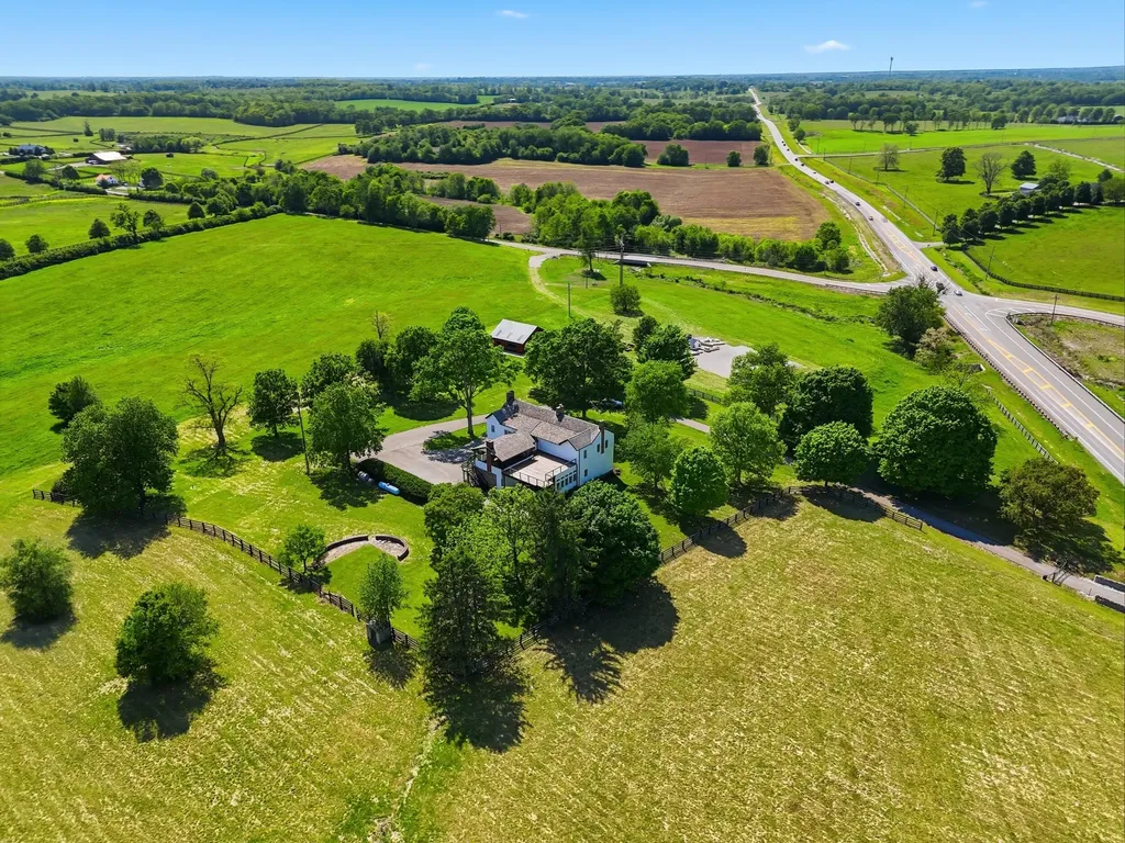 1975 Georgetown Road Paris KY 40361