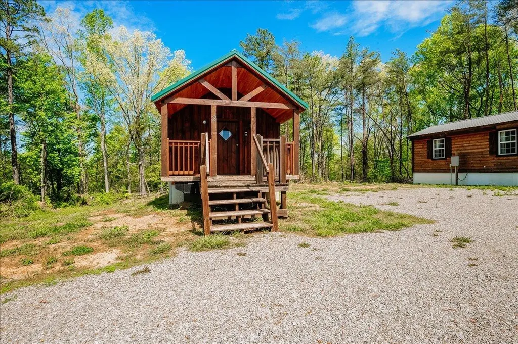 660 Watt Nantz Road East Bernstadt KY 40729