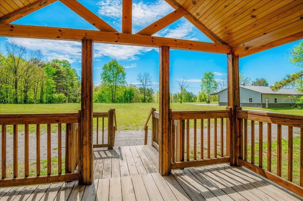 660 Watt Nantz Road East Bernstadt KY 40729