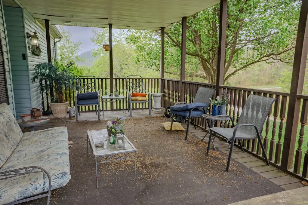730 Ticky Fork Road Ravenna KY 40472