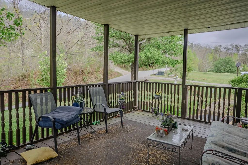 730 Ticky Fork Road Ravenna KY 40472