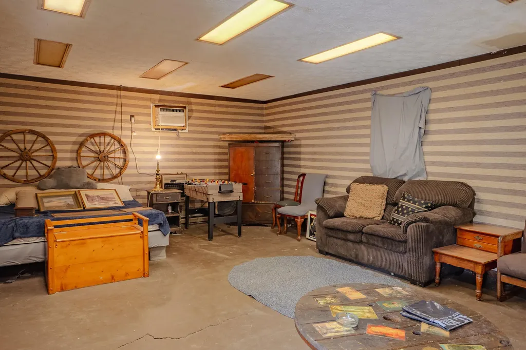 730 Ticky Fork Road Ravenna KY 40472