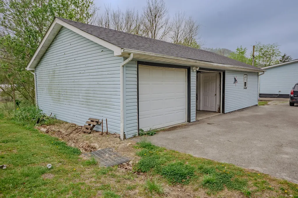 730 Ticky Fork Road Ravenna KY 40472