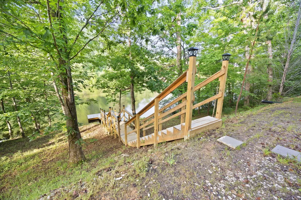 77 Grayson Lane London KY 40741