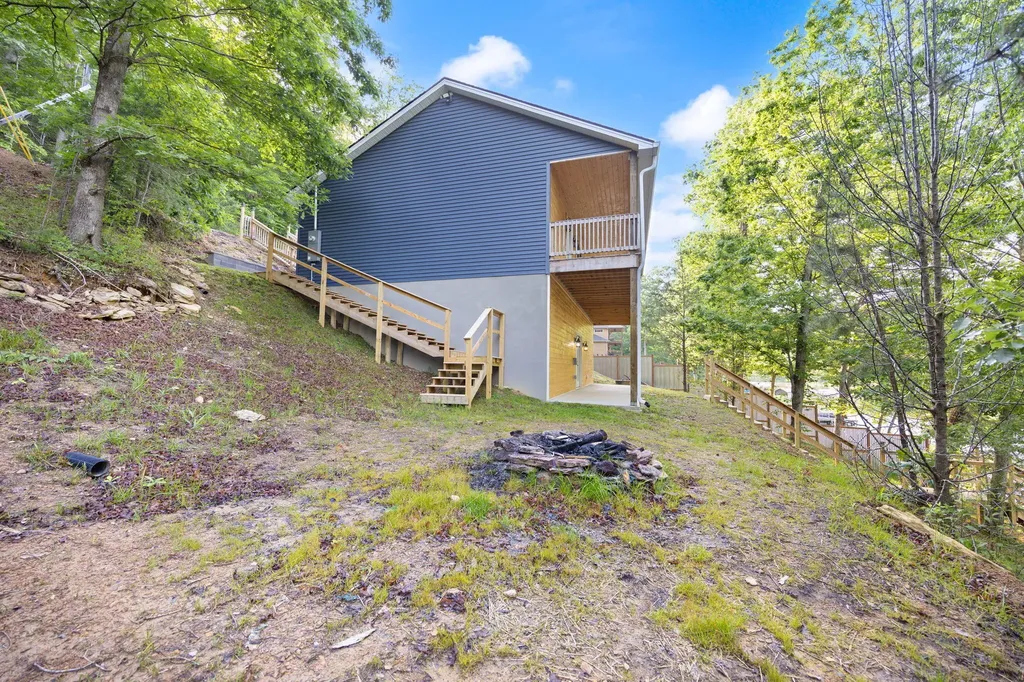 77 Grayson Lane London KY 40741