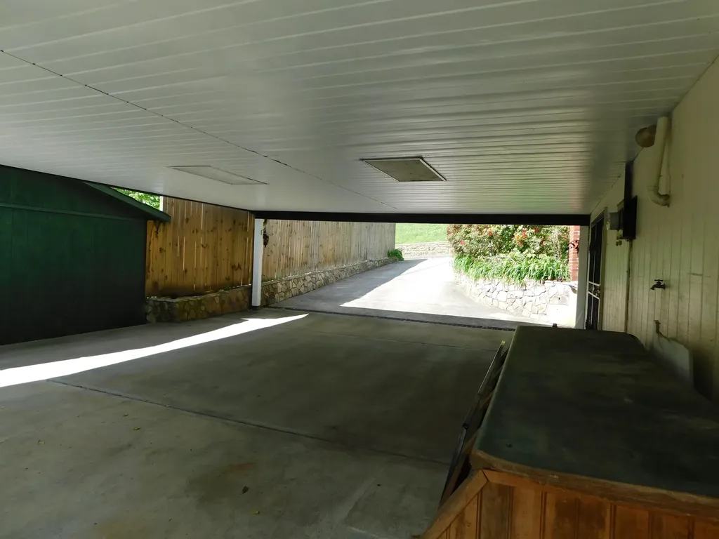 306 Ivy Street Harlan KY 40831