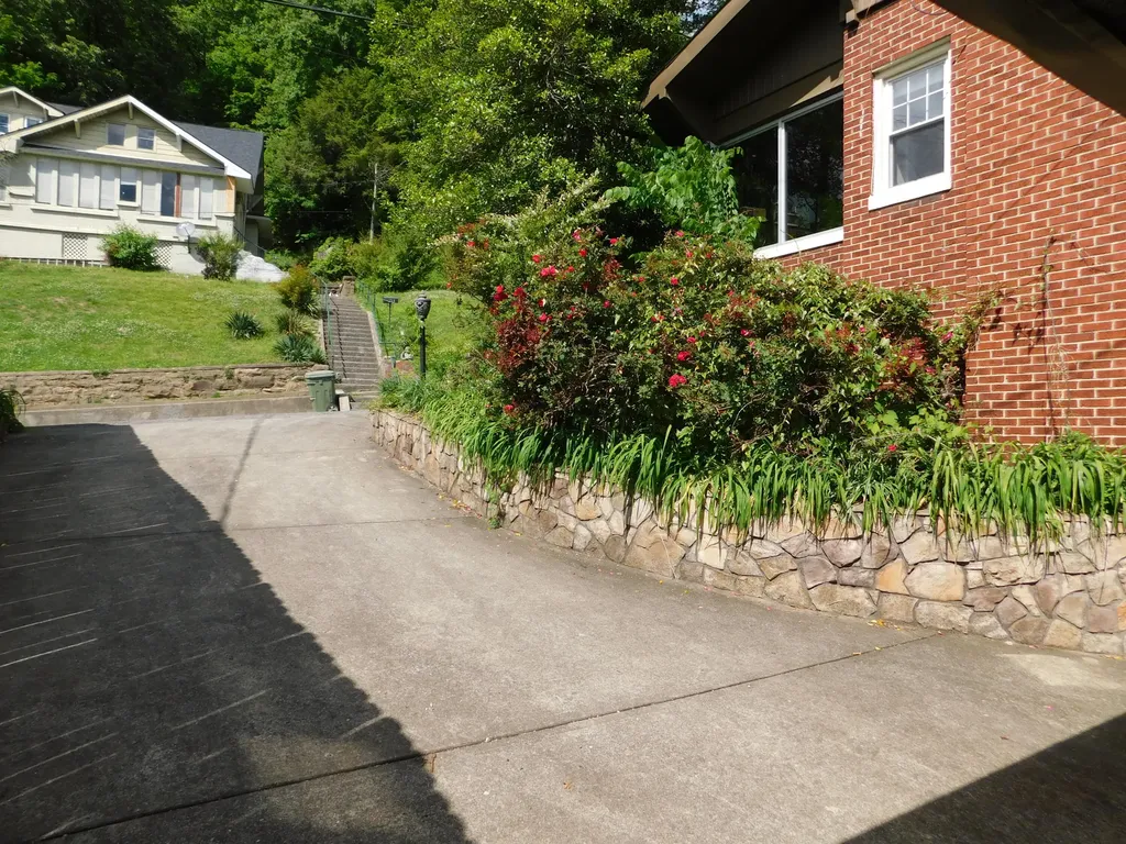 306 Ivy Street Harlan KY 40831