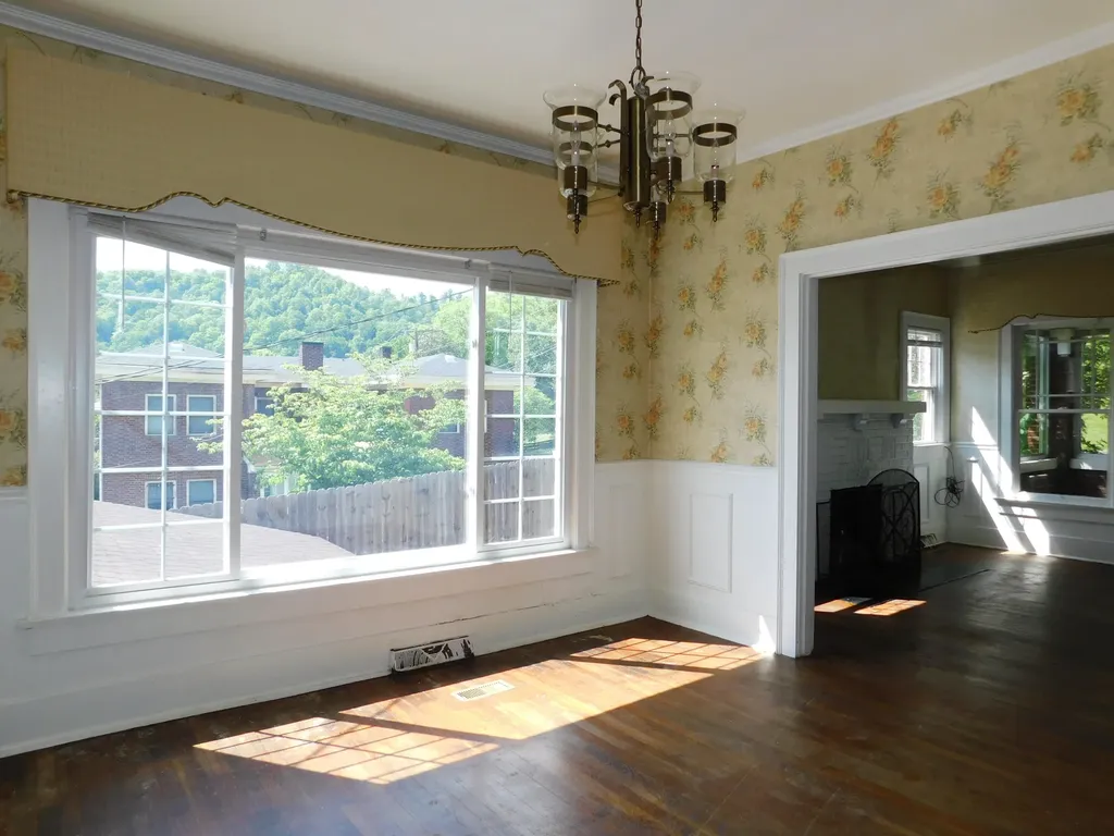 306 Ivy Street Harlan KY 40831