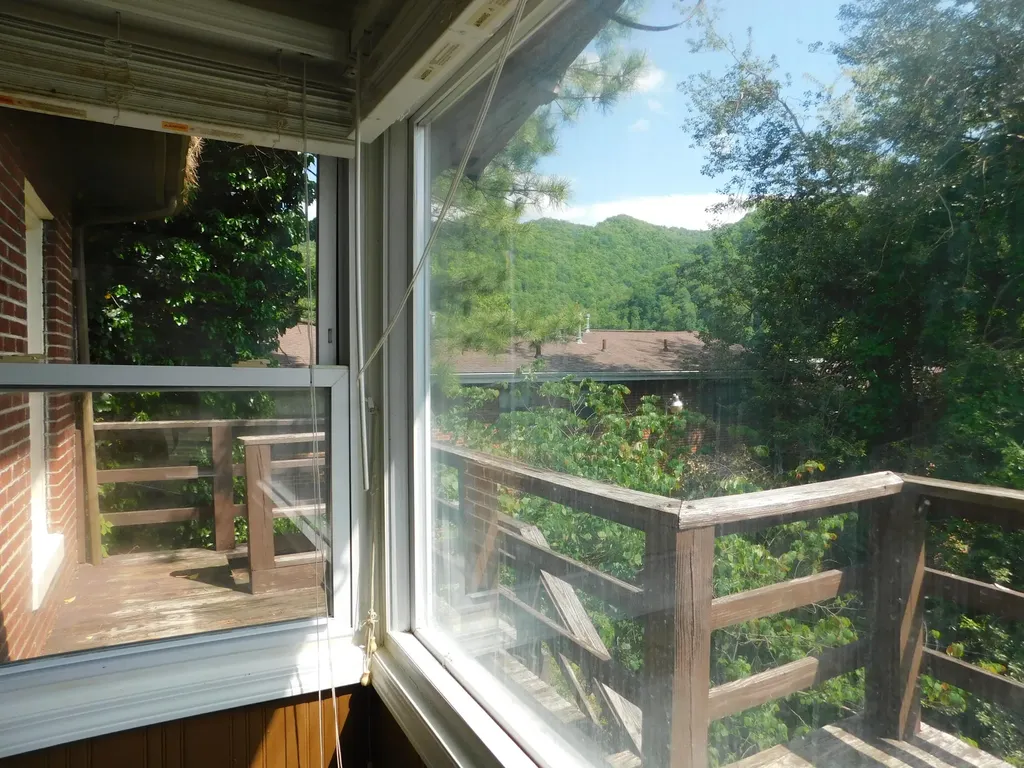 306 Ivy Street Harlan KY 40831