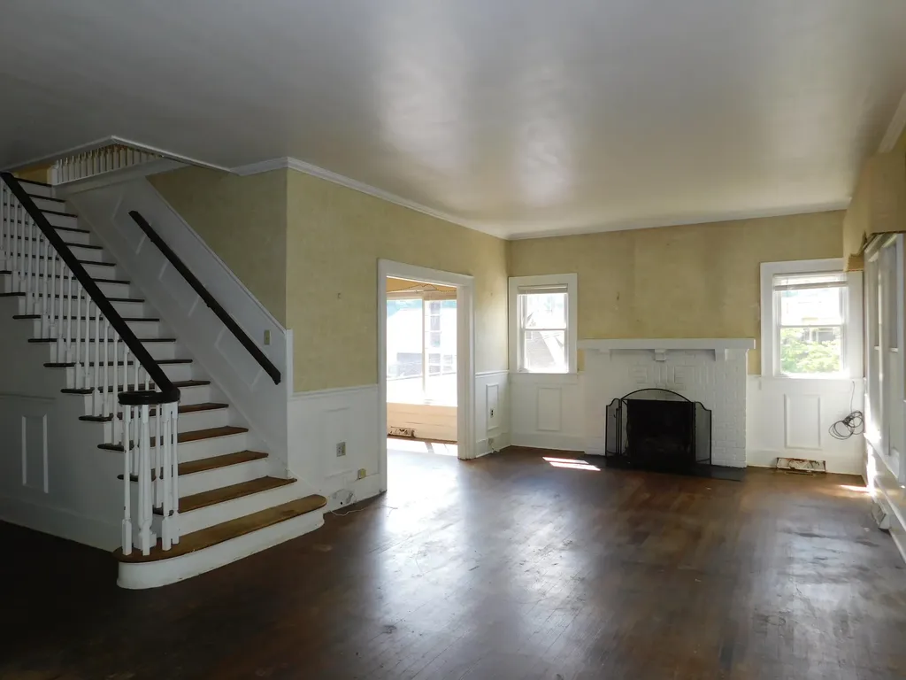 306 Ivy Street Harlan KY 40831