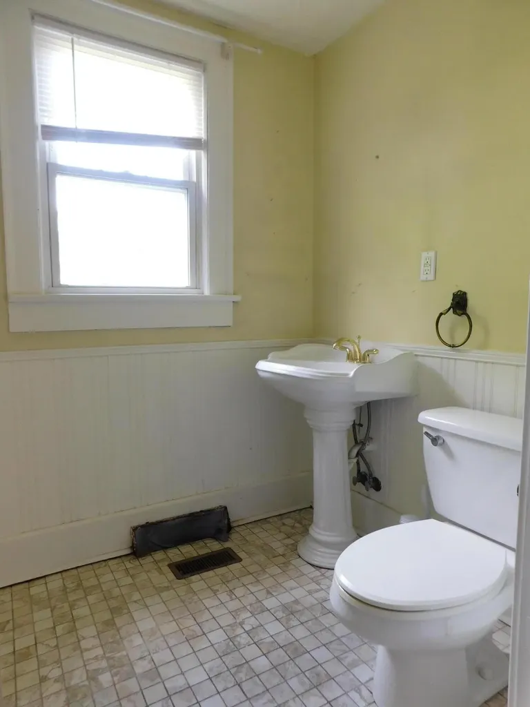 306 Ivy Street Harlan KY 40831