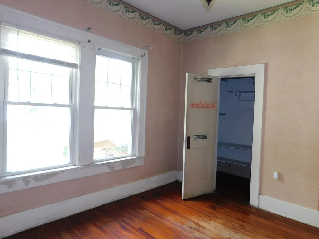 306 Ivy Street Harlan KY 40831