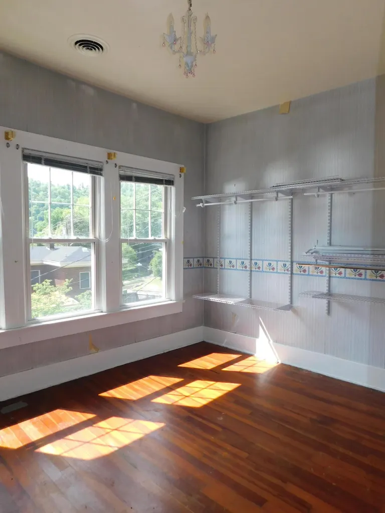 306 Ivy Street Harlan KY 40831