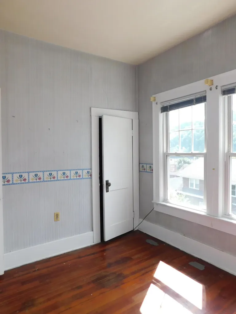 306 Ivy Street Harlan KY 40831