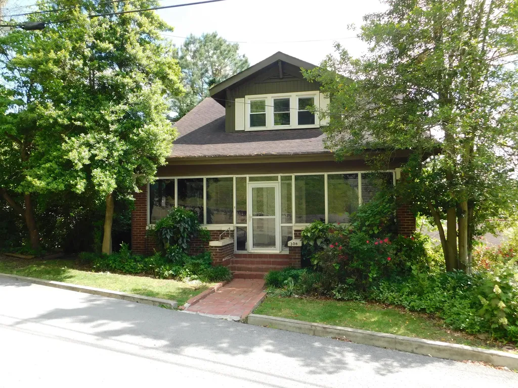306 Ivy Street Harlan KY 40831