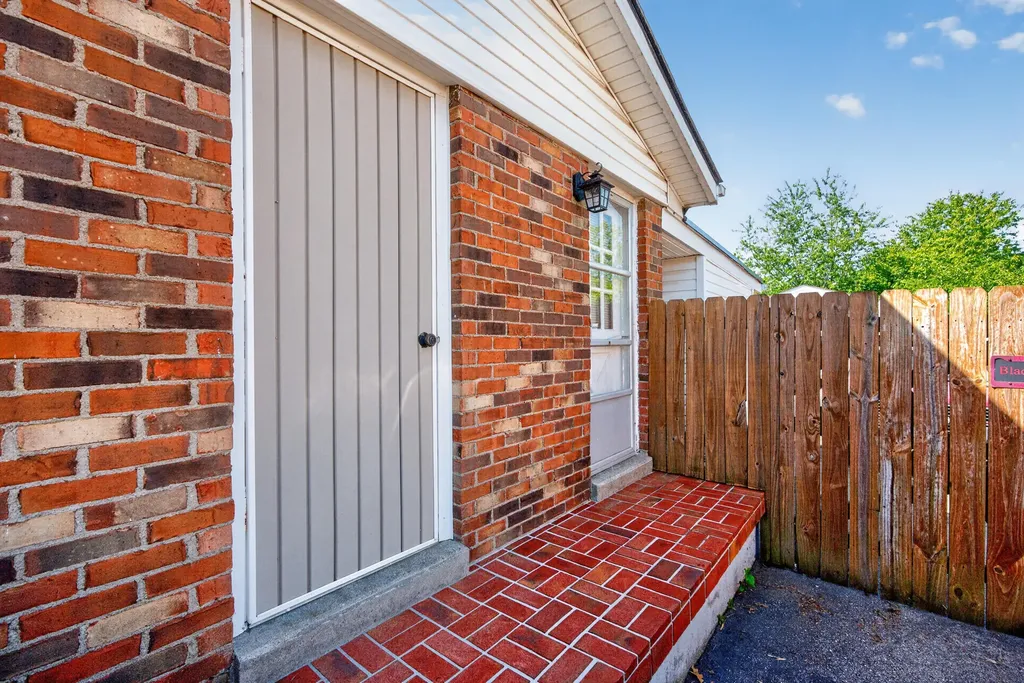 624 Marshall Lane Lexington KY 40505