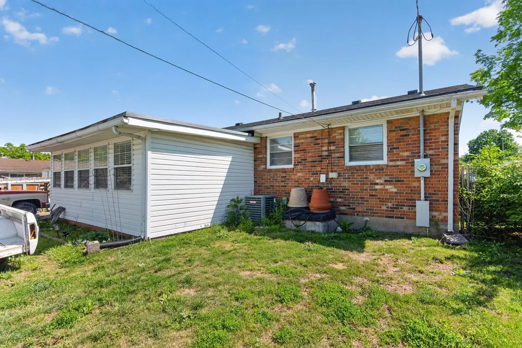 624 Marshall Lane Lexington KY 40505