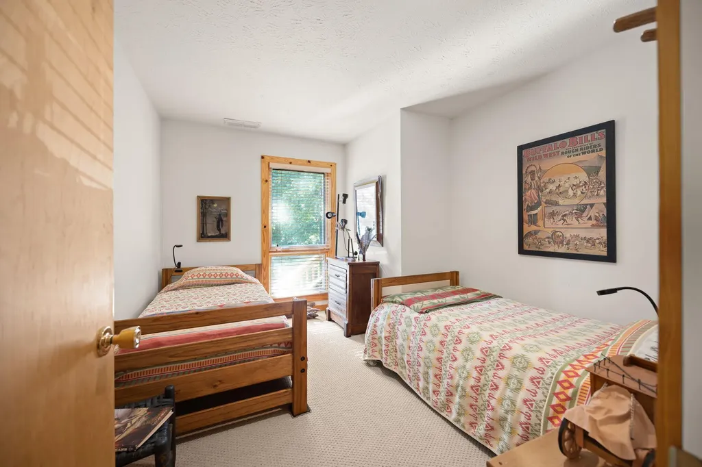 80-2 Woodson Bend Resort Bronston KY 42518