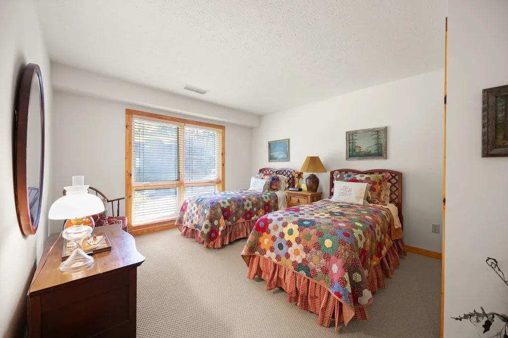 80-2 Woodson Bend Resort Bronston KY 42518