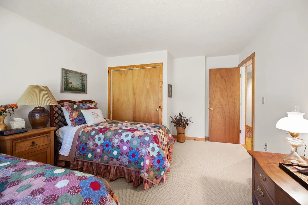 80-2 Woodson Bend Resort Bronston KY 42518