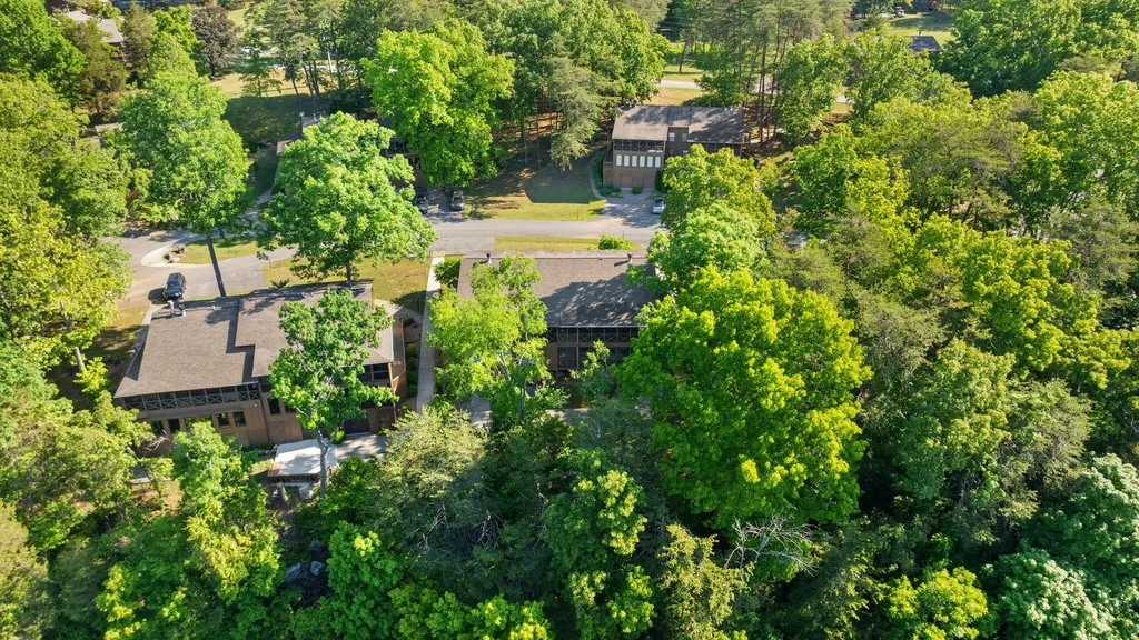 80-2 Woodson Bend Resort Bronston KY 42518