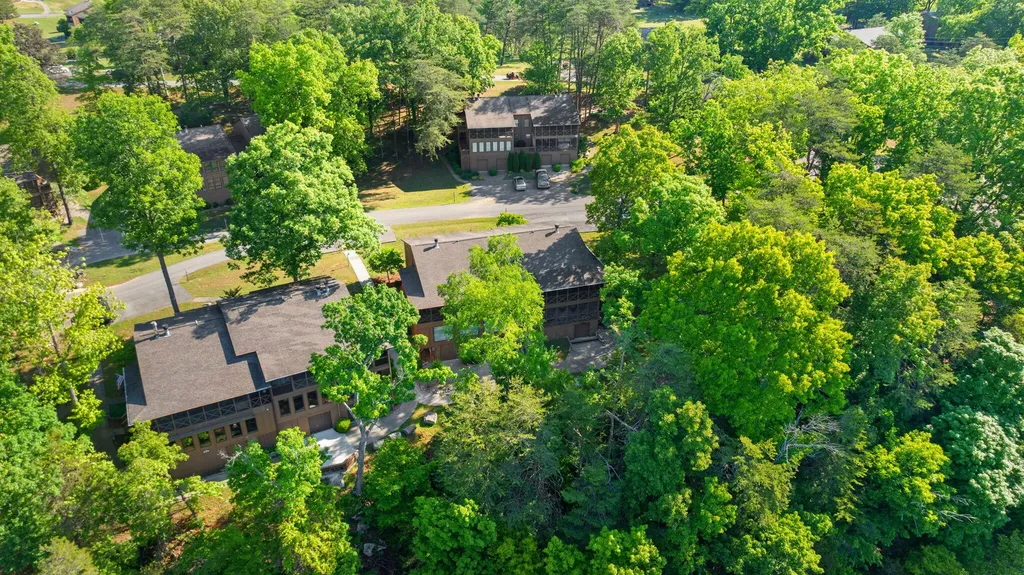 80-2 Woodson Bend Resort Bronston KY 42518