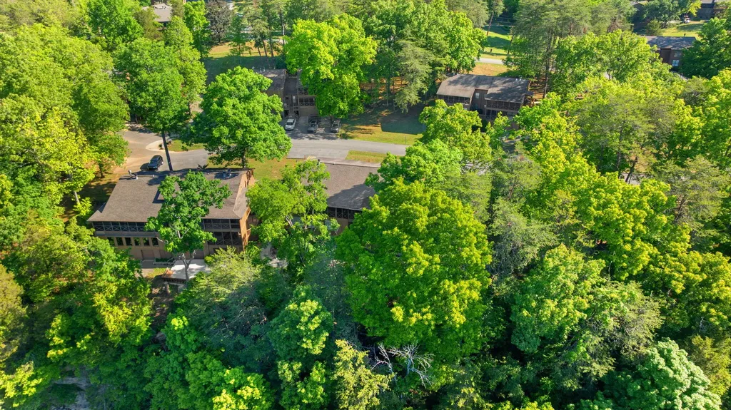 80-2 Woodson Bend Resort Bronston KY 42518