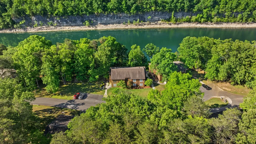 80-2 Woodson Bend Resort Bronston KY 42518