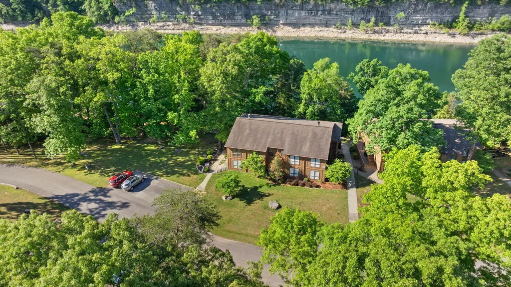 80-2 Woodson Bend Resort Bronston KY 42518