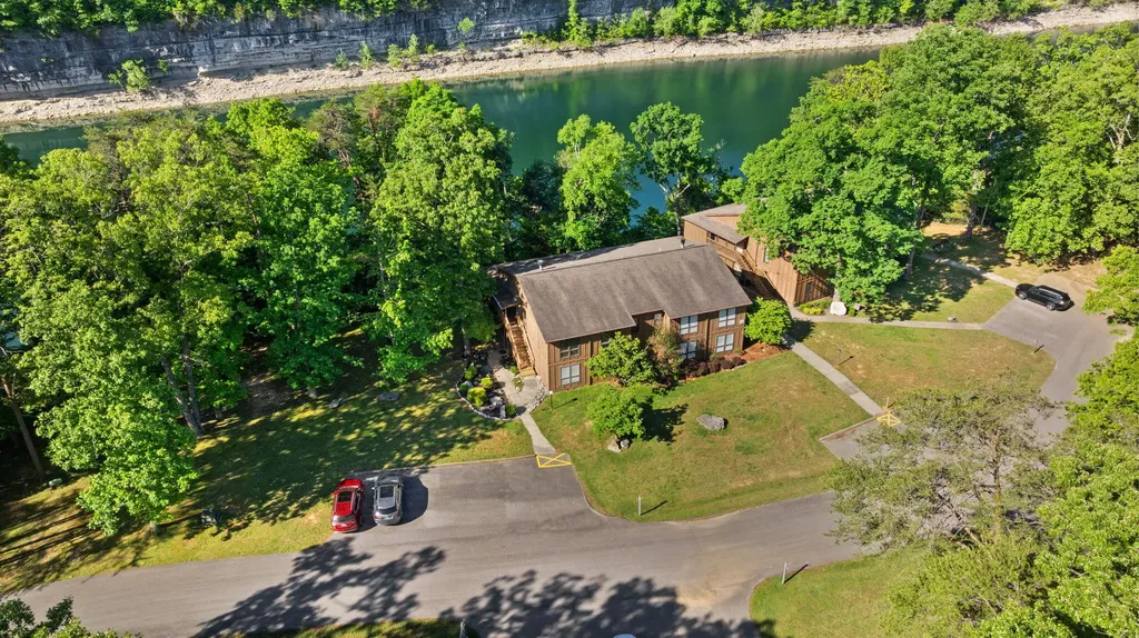 80-2 Woodson Bend Resort Bronston KY 42518