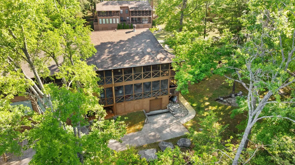 80-2 Woodson Bend Resort Bronston KY 42518