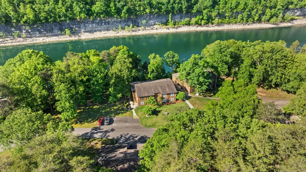 80-2 Woodson Bend Resort Bronston KY 42518