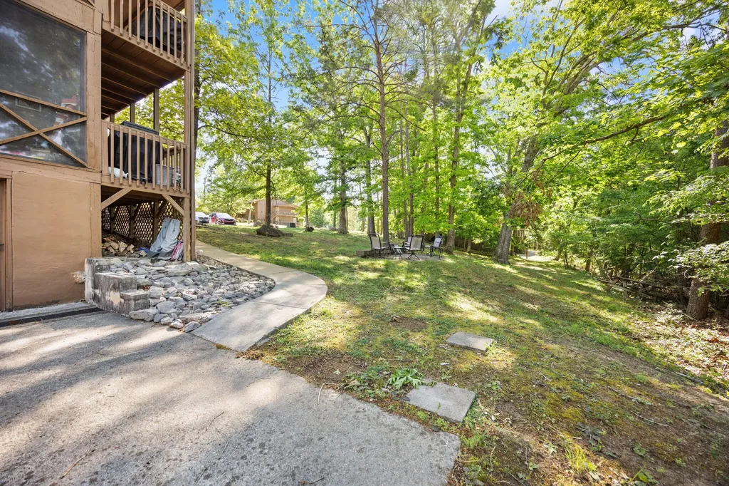 80-2 Woodson Bend Resort Bronston KY 42518