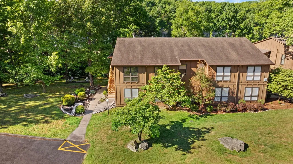80-2 Woodson Bend Resort Bronston KY 42518