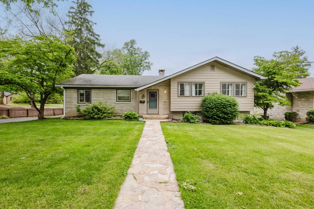1857 Darien Drive Lexington KY 40504
