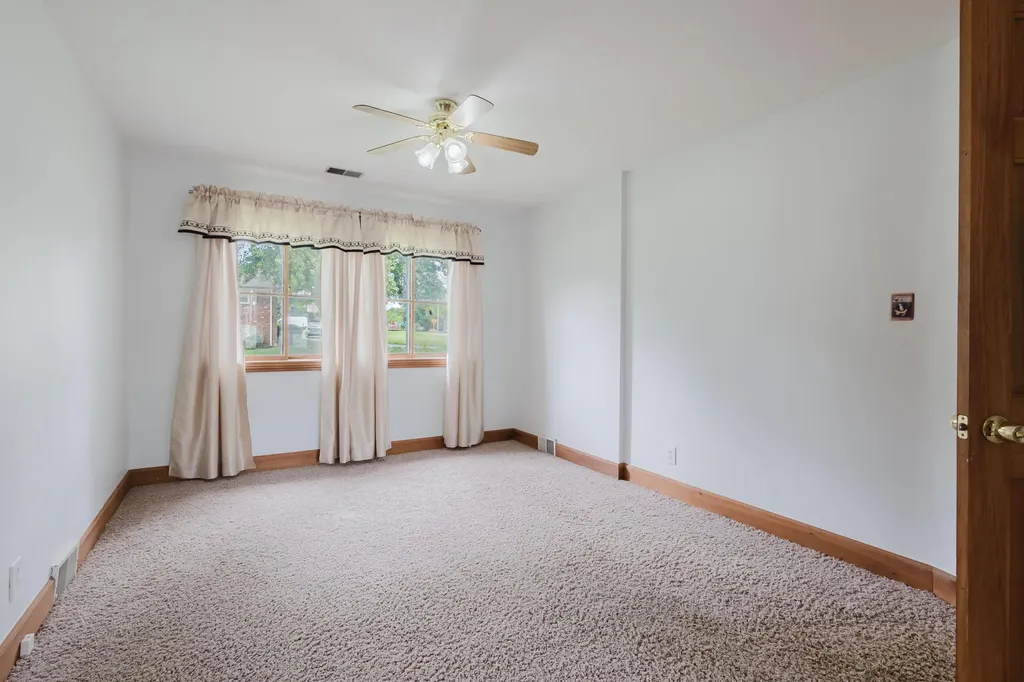 1857 Darien Drive Lexington KY 40504