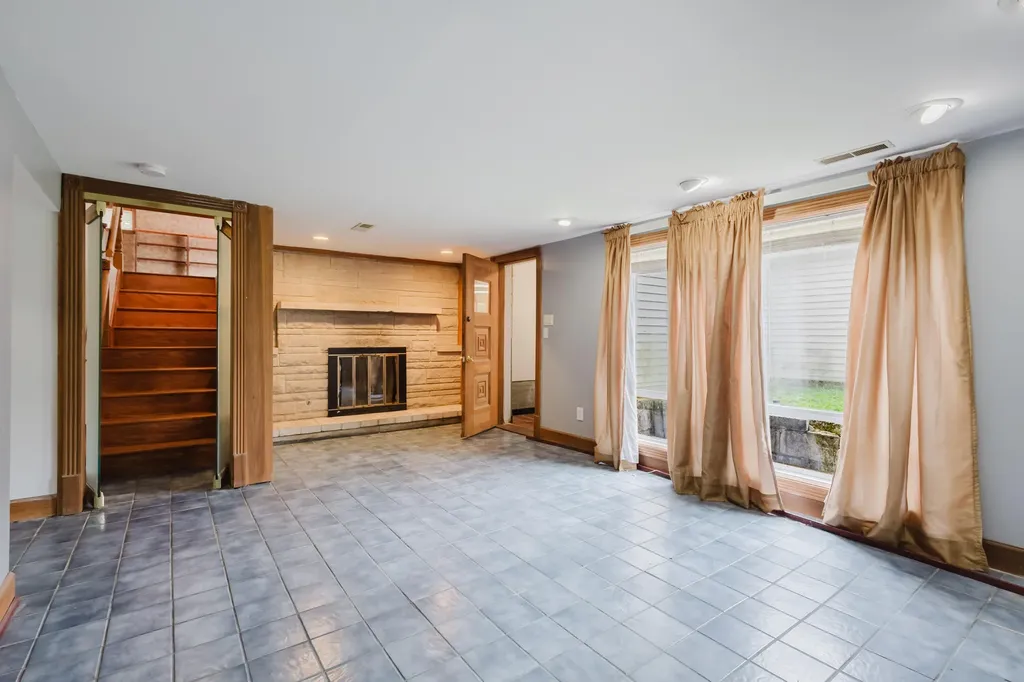 1857 Darien Drive Lexington KY 40504