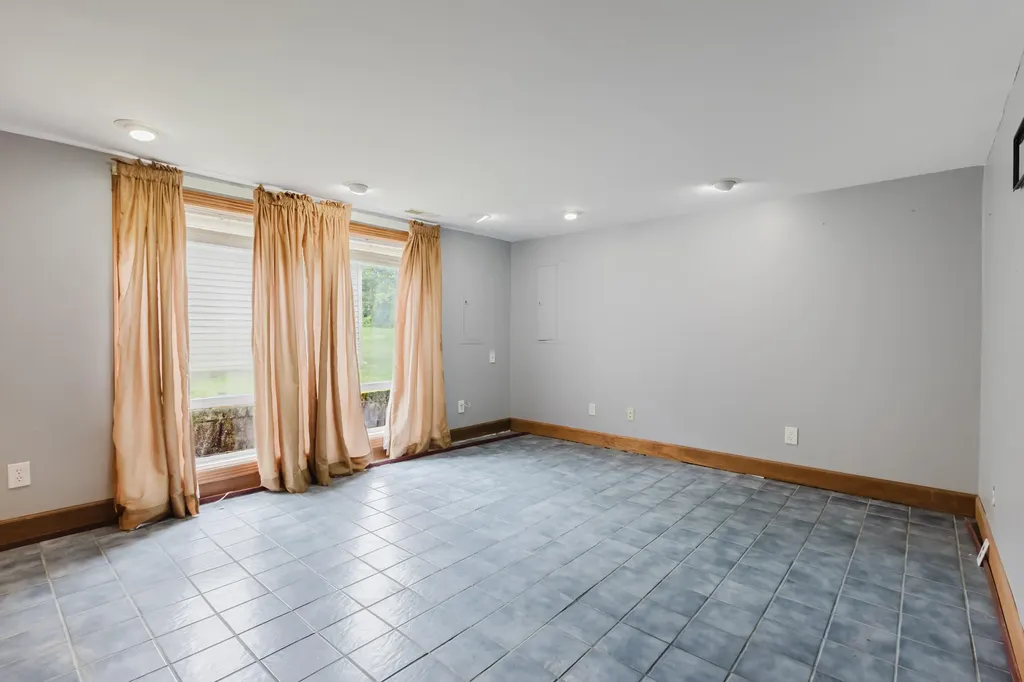 1857 Darien Drive Lexington KY 40504