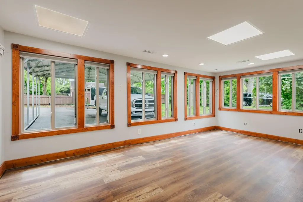 1857 Darien Drive Lexington KY 40504