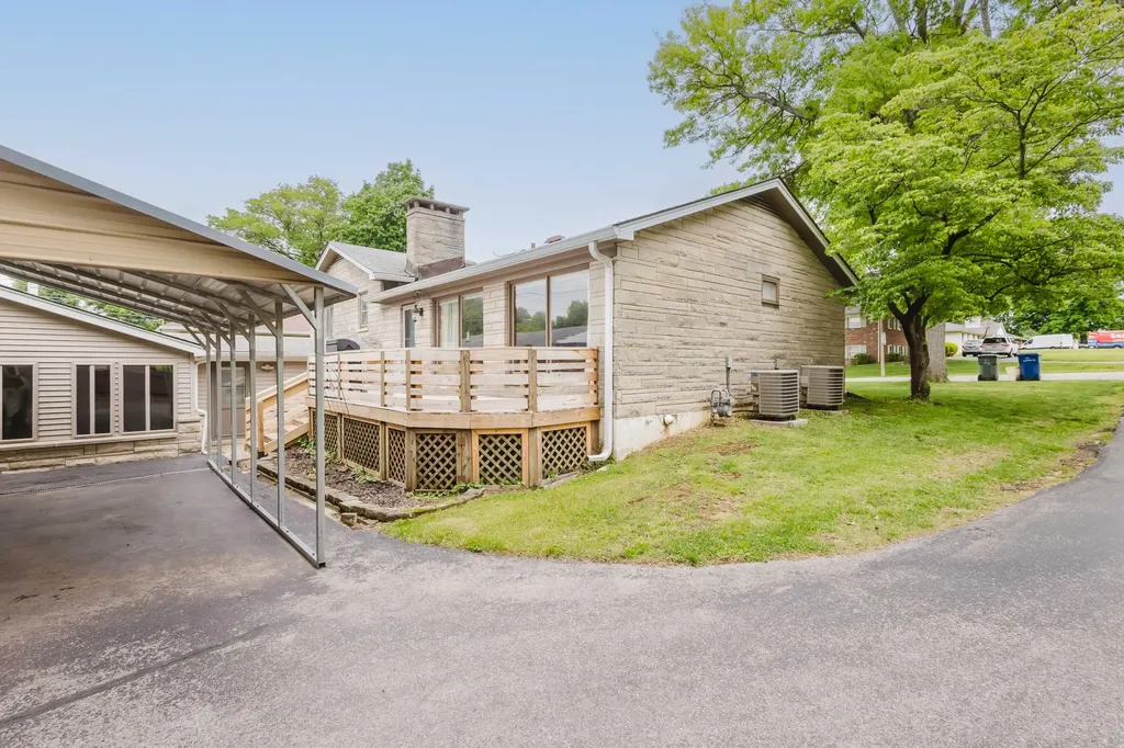 1857 Darien Drive Lexington KY 40504