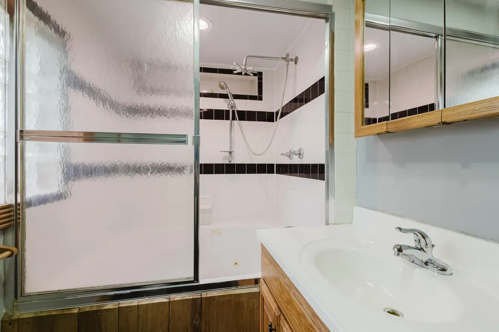 1857 Darien Drive Lexington KY 40504