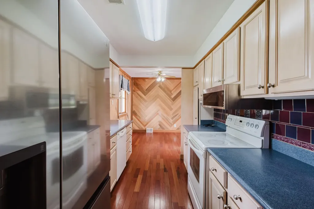 1857 Darien Drive Lexington KY 40504