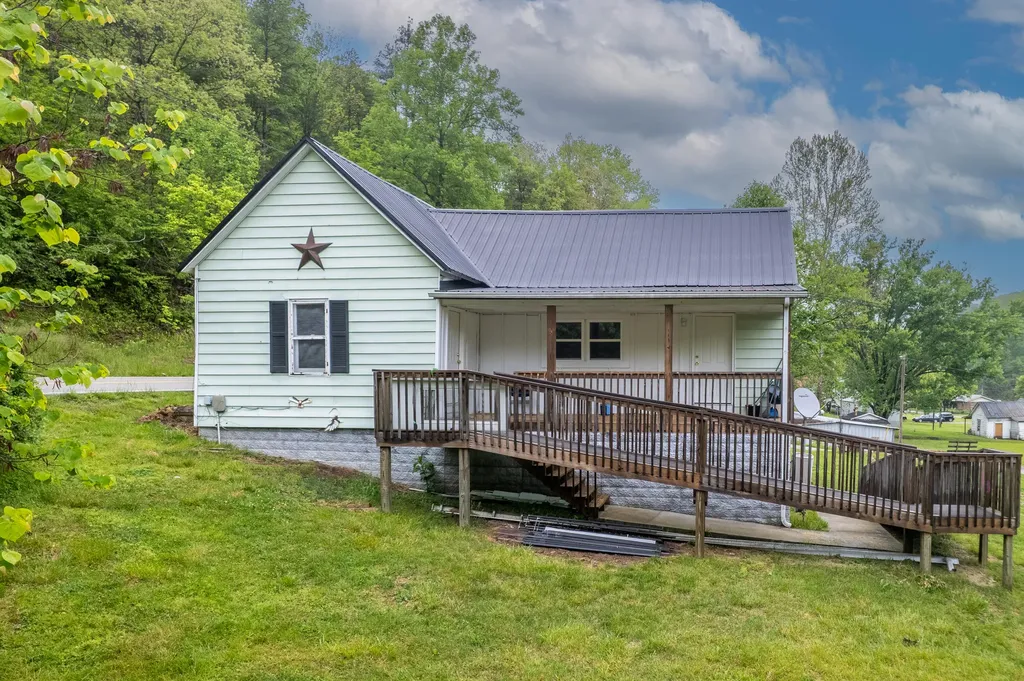 8855 Highway 191 West Liberty KY 41472