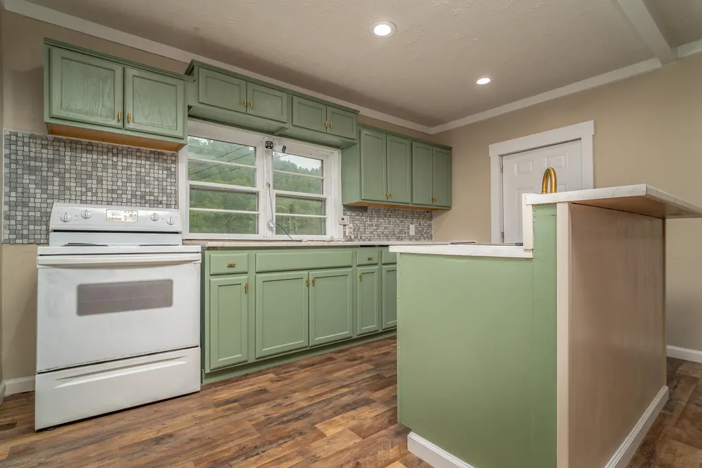 8855 Highway 191 West Liberty KY 41472